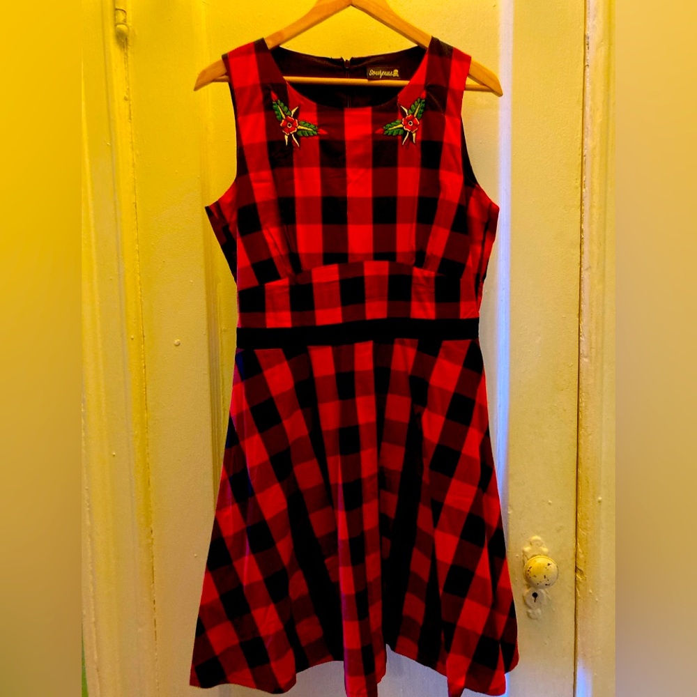 Cute sleeveless Sourpuss XL plaid dress.